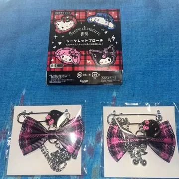 헬로키티 시크릿 브로치 Sweet Rock 'n' Check