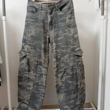 카모 패턴 카고 팬츠