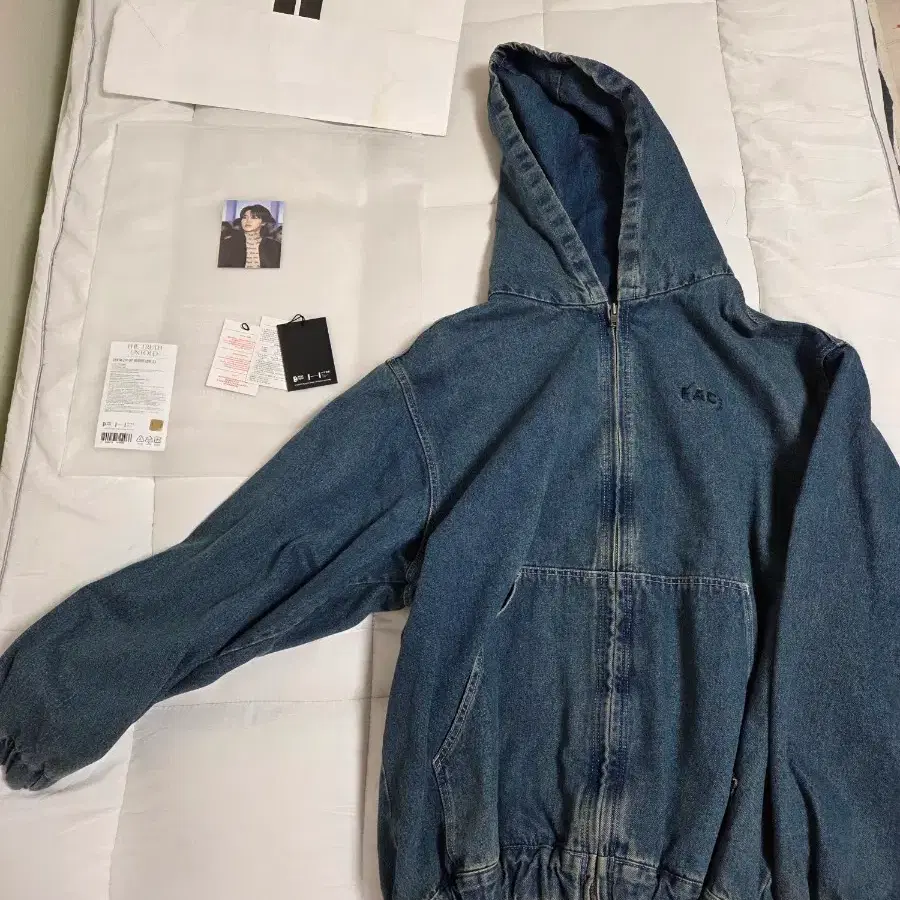 ジミン　フーディー　デニムフーディー BTS JIMIN ジミン 韓国 ソウル 展示会 デニム ジップアップ フーディー