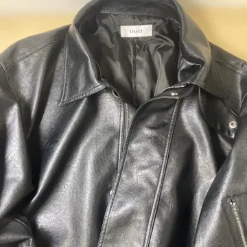 SERACE 블랙 가죽 오버사이즈 자켓