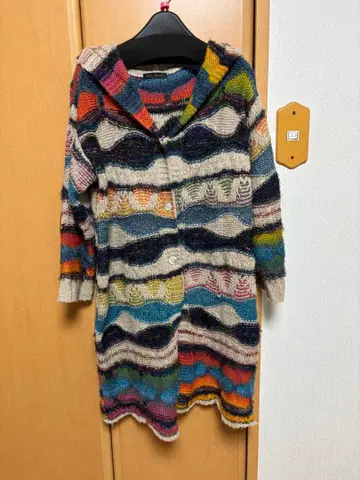 화려한 컬러의 멋스러운 후드 부착 롱 가디건 M 사이즈