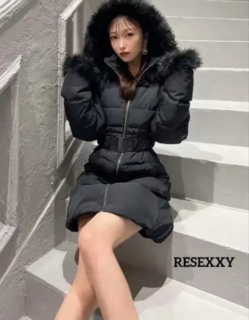 RESEXXY 리젝시 다운 자켓