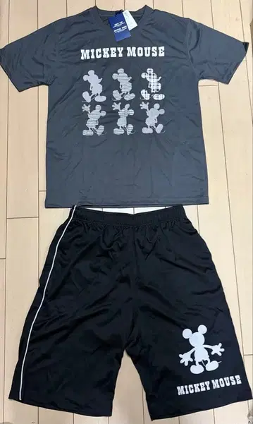 디즈니 미키마우스 T셔츠 하프 팬츠 상하의 세트 남성용 L 사이즈