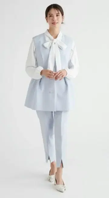 2024SS CELFORD 턱 디자인 페플럼 셋업 36 S 사이즈