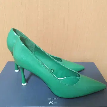 ZARA 그린 스틸레토 하이힐 38