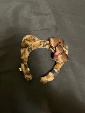 유니버셜 키티 머리띠 레오파드 무늬