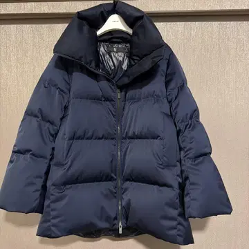 유니클로 J 네이비 다운 자켓 S 사이즈 1월 1일 재판매 결정품