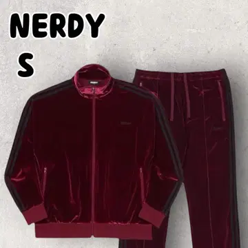 미사용 새상품 NERDY 널디 벨로아 셋업 와인 레드 S