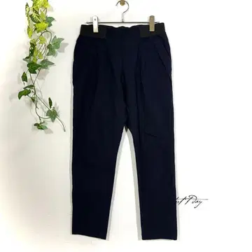 부즈루드 테이퍼드 팬츠(L) 스트레치 네이비 턱 심플