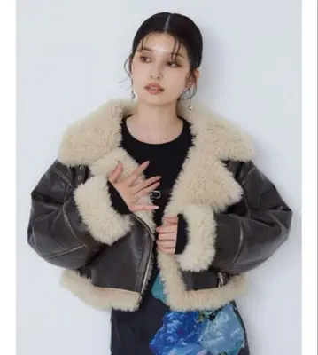 MURUA 빈티지 라이크 숏 페이크 무스탕 브라운