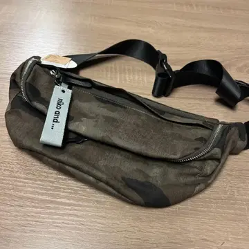 니코앤드 - 카모플라쥬 바디백