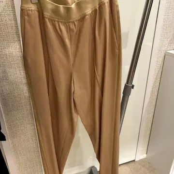 베이지 슬림핏 팬츠