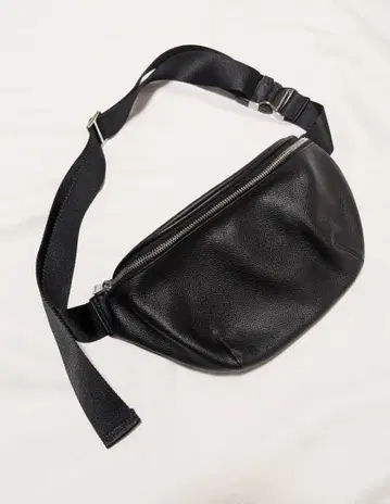 GU 지유 리얼 가죽 바디 백 블랙