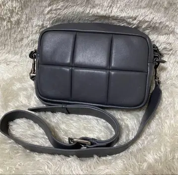 극미품 ADD CULUMN 애드컬럼 PUFF 크로스바디 숄더백