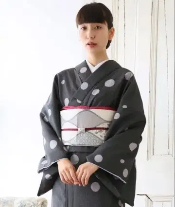 시착만 한 상품 워셔블 기모노 그레이 물방울 패턴