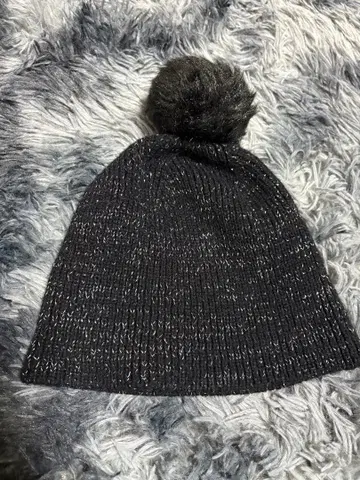 캘러웨이 폼폼 포함 라메 믹스 블랙 니트 모자 FR