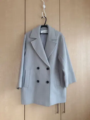 NATURAL BEAUTY BASIC 더블 브레스트 형태 미들 코트