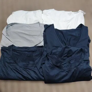 유니클로 V넥 티셔츠 쿨넥 티셔츠