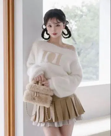 다리치 DD 로고 원숄더 니트탑