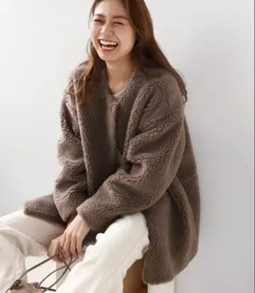 워셔블 보아 머플러 부착 블루종 JOURNAL STANDARD