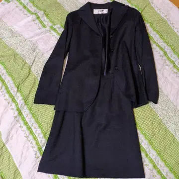 여성용 23구 상하의 수트