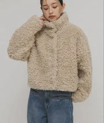 KBF 폼 보아 자켓 숏 기장