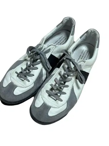 REPRODUCTION OF FOUND x Graphpaper 42