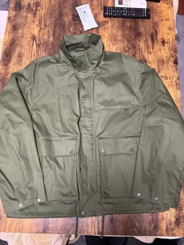 올리브 그린 밀리터리 자켓