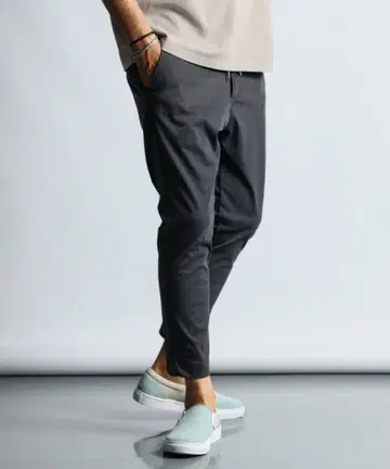 [ 정가 14,850엔 ] [ 원더 쉐이프 ] 크롭 이지 팬츠 M