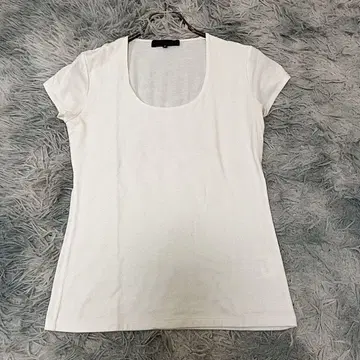 [스테디셀러] 언타이틀 고급 티셔츠 화이트 M 신축성 좋음 1장으로 멋짐