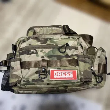 DRESS 카모플라쥬 숄더백