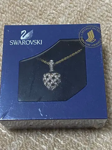 레어 미사용 새상품 스와로브스키 하트 목걸이 미개봉 싱가포르 한정판