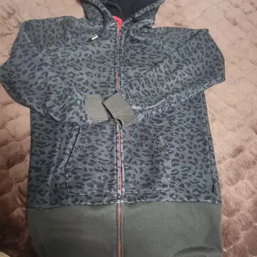 Kissmark 레오파드 무늬 후드 부착 후드티