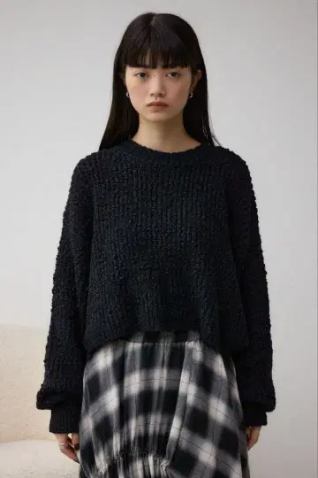 [ 새상품 택 포함 ] 아즈르 바이 마우지 크롭 니트 블랙 이번 시즌