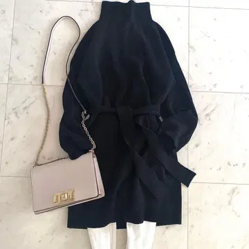 컨디션 최상 파비아나 필리피 캐시미어 실크 혼방 리본 벨트 하이넥 니트