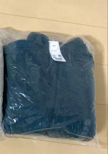 온라인 한정판 완판템 유니클로 퍼 리프 플리스 풀집 자켓 3XL