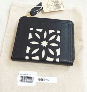 genten 접이식 지갑 블랙 컷 아웃 디자인