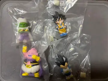 드래곤볼 소프트 비닐 피규어 4체 세트
