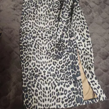 레오파드 무늬 타이트 스커트 리본 포함