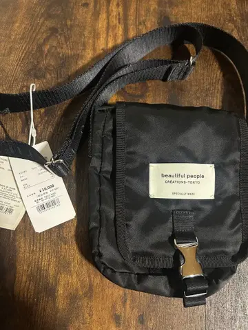 새상품 미사용 택 포함 beautiful people 나일론 숄더백