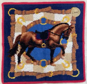 페이러 노블 호스 손수건