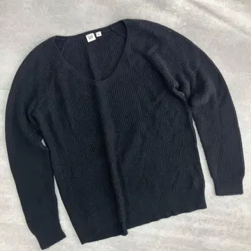 새상품급 GAP 갭 메리노울 혼방 v넥 리브 니트 블랙 긴팔