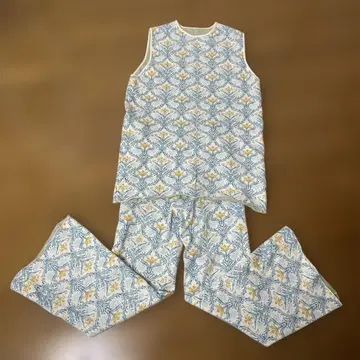 꽃무늬 슬리브리스 셋업