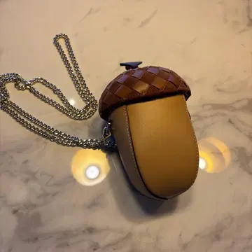 케이트 스페이드 도토리 모양 베이지 숄더백