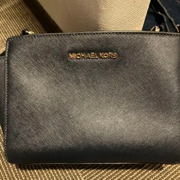 MICHAEL KORS 네이비 숄더백