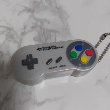 레어 슈퍼 패미컴 컨트롤러 미니어처 키링 가챠
