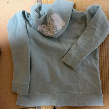 THE NORTH FACE 라이트 블루 후드티
