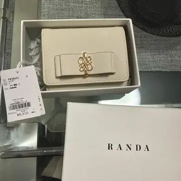 RANDA 아이보리 이단 접이식 지갑