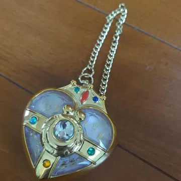 세일러문 USJ 유니버셜 하트 컴팩트