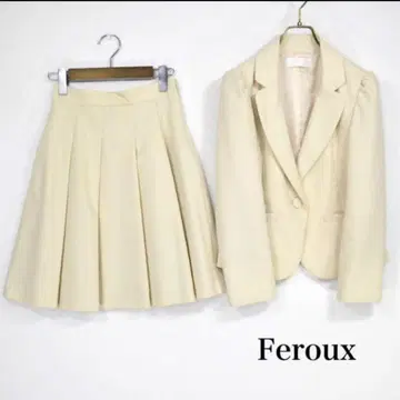 페루 우 셋업 수트 상하의 세트 스커트 온워드 카시야마 크림